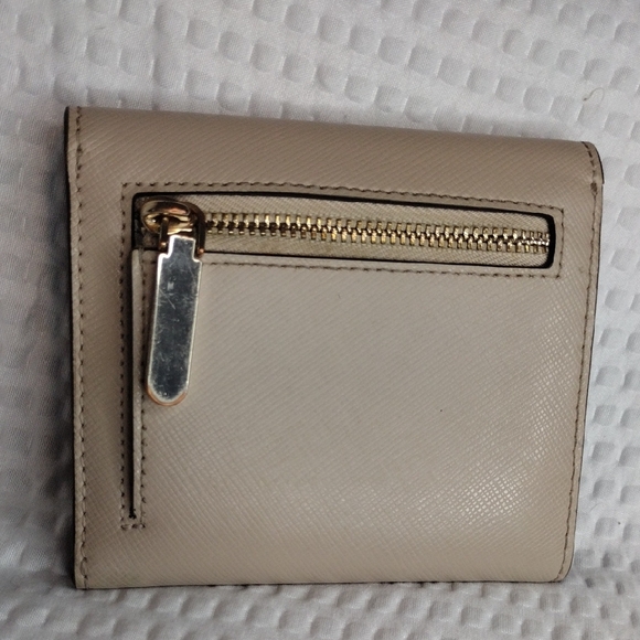 Kate Spade Mila Trifold Taupe Safiano Leather Wallet - Picture 3 of 10